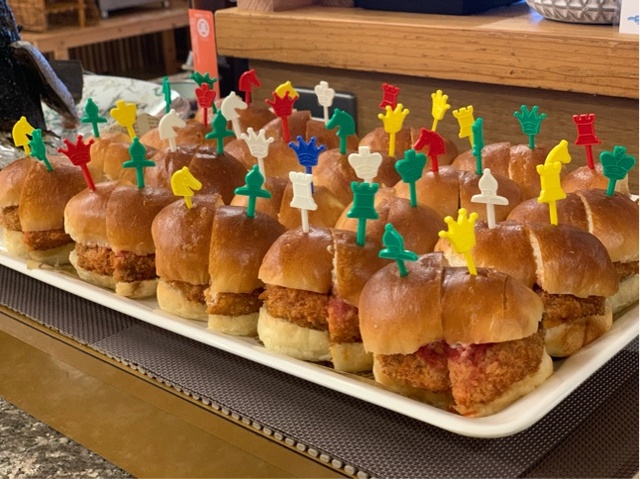 マグロミニメンチバーガー