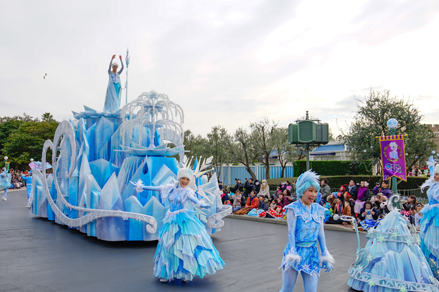「フローズンファンタジーパレード」2016年｜東京ディズニーランド「アナとエルサのフローズンファンタジー」