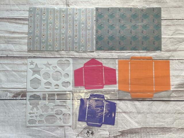 付録は紙コレクション20枚と、封筒テンプレート3種、かたちテンプレート2種