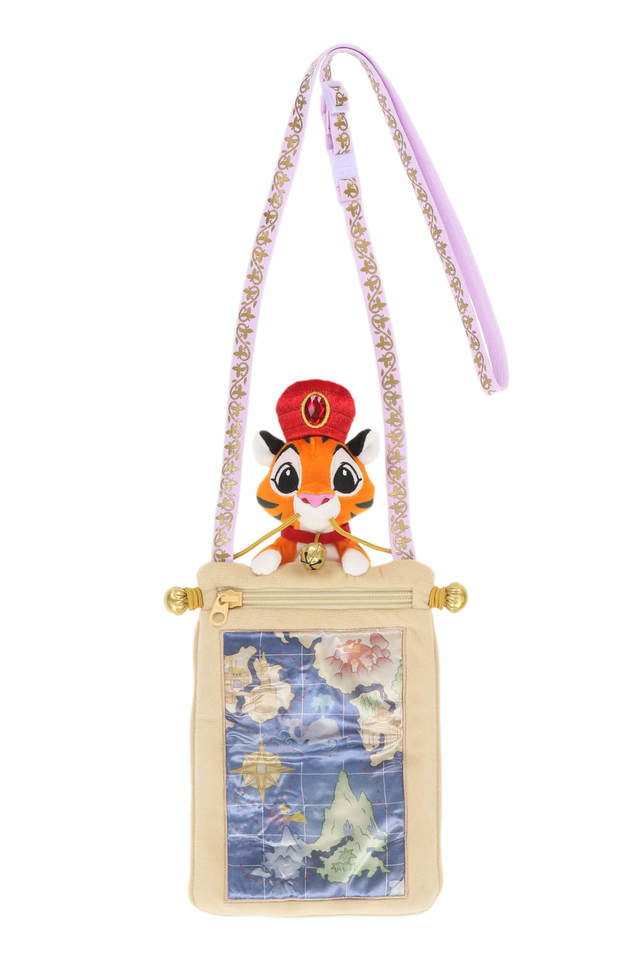 ショルダーバッグ 3,200円|サイズ:縦約32×横約15cm|東京ディズニーシー開園21周年をお祝いするグッズ|発売日:2022年9月4日(日)|販売店舗:エンポーリオ