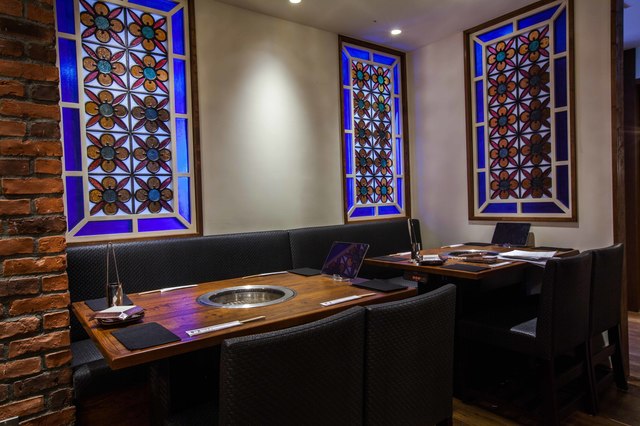 焼肉『黒バラモン 田町店』