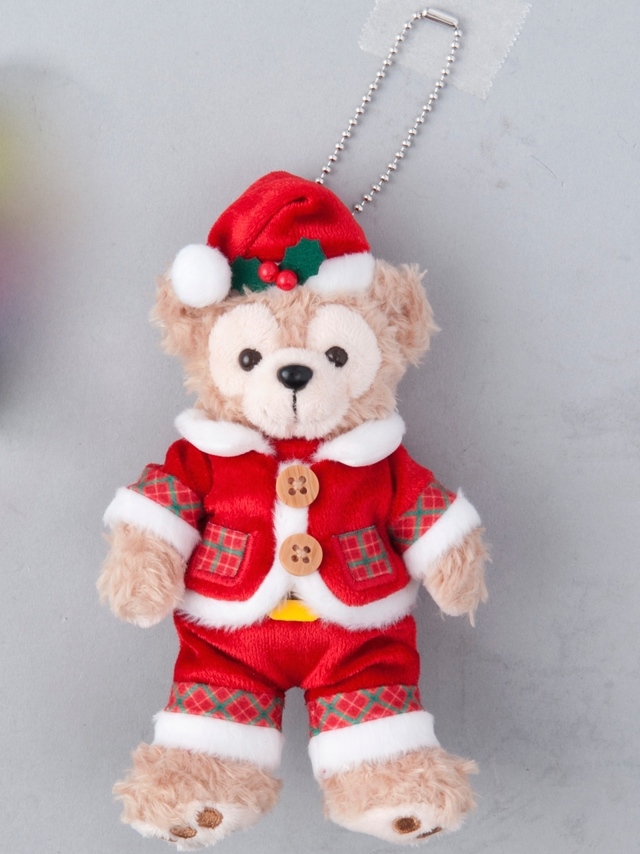 ぬいぐるみバッジ（ダッフィー）¥2,000｜ダッフィーのクリスマス（2016年）スペシャルグッズ