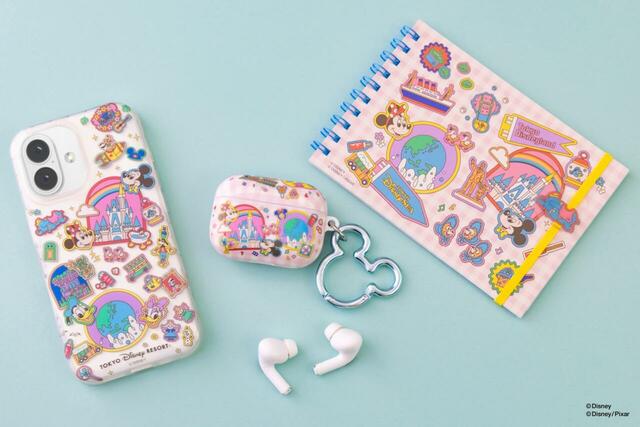 東京ディズニーリゾート パークモチーフグッズ｜販売店舗：東京ディズニーランド「グランドエンポーリアム」、東京ディズニーシー「イル・ポスティーノ・ステーショナリー」｜発売日：2025年12月11日（木）
