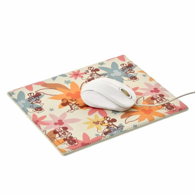 ミニー マウスパッド Dwell well／2,200円