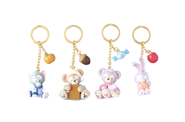 キーチェーンセット ¥2,800 ※長さ約10～10.5cm、4個セット｜東京ディズニーシー「ダッフィーのオータムスリープオーバー」スペシャルグッズ（2018年8月23日発売）