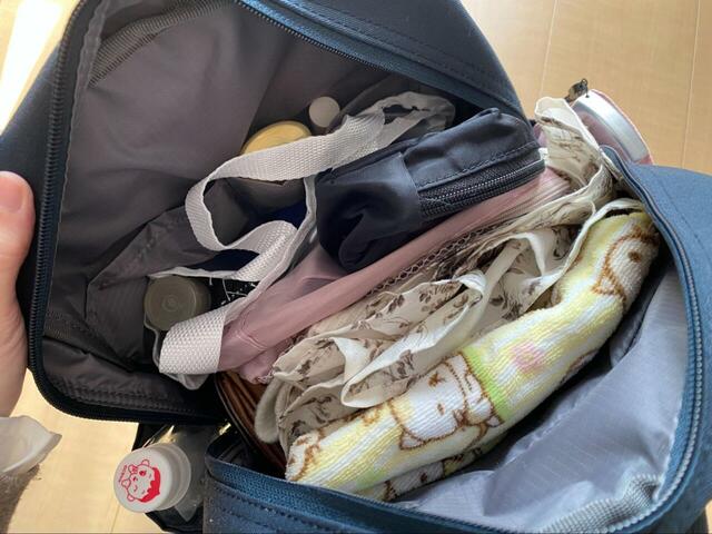 【anello MART リュック】かさばる冬服を入れても全てしっかり収まりました！若干の余裕もあります