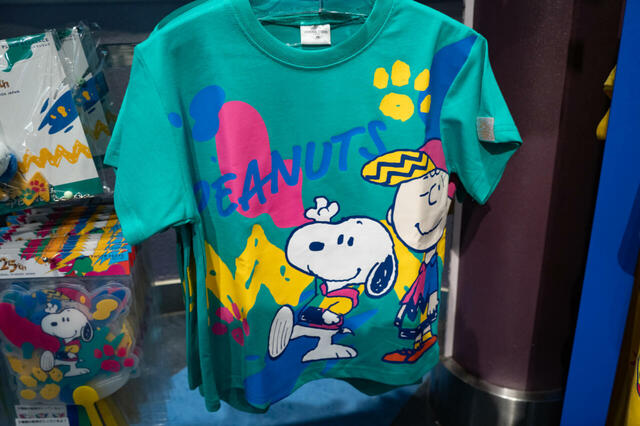 Tシャツ 4,500円｜ユニバーサル・スタジオ・ジャパン25周年グッズ