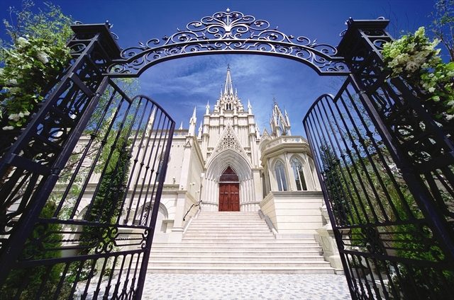 『アリスのスイートティーパーティー ～不思議の国のイースターガーデン～』デザートブッフェ