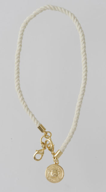 ダッフィーのネックレス ¥1,000／TDS「ジャーニー・ウィズ・ダッフィー」スペシャルグッズ ※2015年7月3日(金)発売