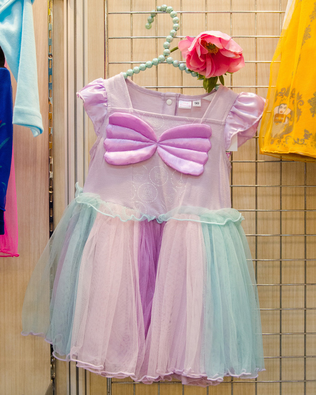 カラフルなスカートが可愛い