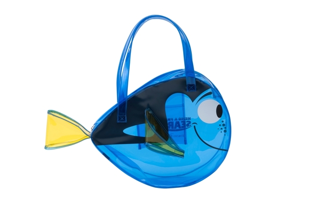 トートバッグ 3,900円｜高さ約31×幅約40（しっぽ部分含むと幅約54）マチ約10.5cm｜2017年4月24日（月）発売｜エンポーリオ｜東京ディズニーシー「ニモ&フレンズ・シーライダー」