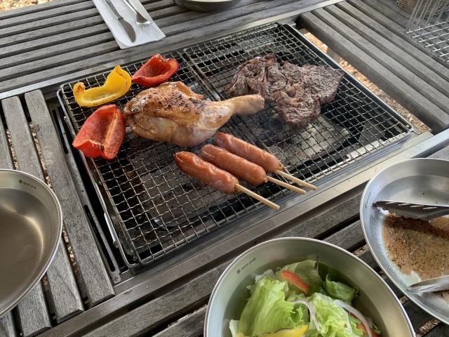 【Snow Peak TAKIBI LOUNGE／スノーピーク焚火ラウンジ】炊事場がないので切れている材料がベスト