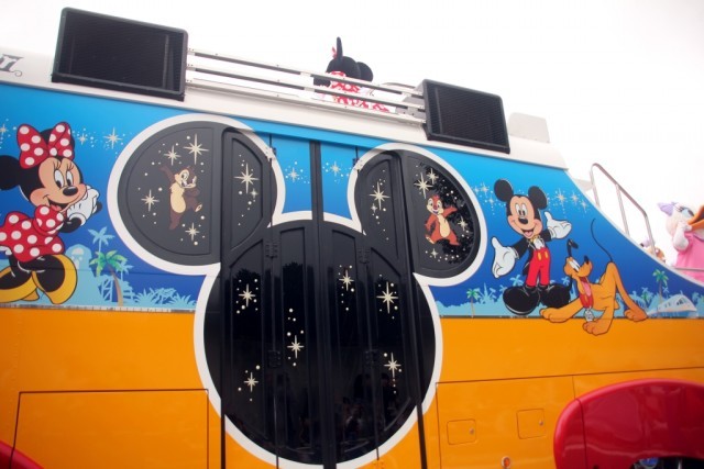 “東京ディズニーリゾート”スペシャルパレード ディズニードリームクルーザーⅡ 2015年 側面