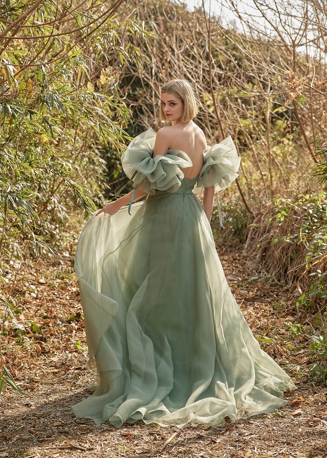 クラウディア｜「K.RANNE-クランネ-」新作ウェディングドレス｜KNE0041_Green