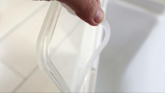 【tower（山崎実業） 密閉袋ごとペットフードストッカー】シリコンは簡単に着脱可能   