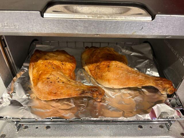 【コストコ グリルドチキンレッグ】 忙しい日はこれ一択！温めるだけで家族が喜ぶ夕飯が完成しちゃう神惣菜