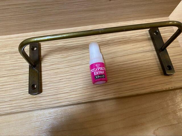 【無印良品 壁に付けられる家具棚】接着剤でもくっつきます