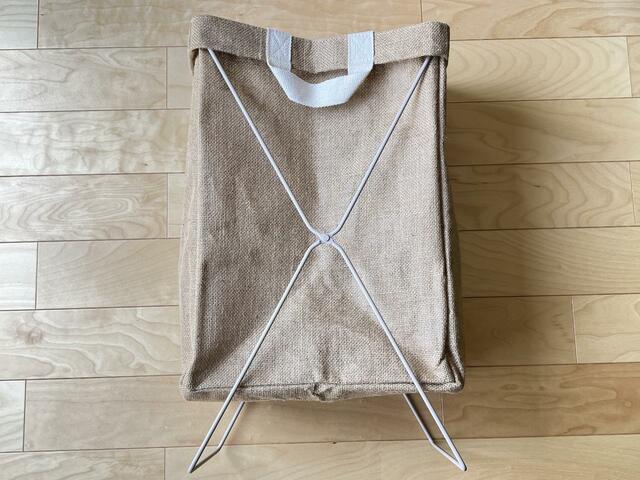 【3COINS　ジュートスリムランドリー収納】枠にはめるとバッグ本体が浮いた状態
