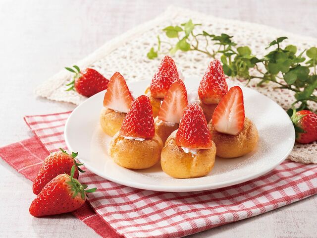 「国産いちご×プチシュークリーム」＜期間：2026年3月12日～4月8日＞【真っ赤に輝く“国産いちご”を贅沢に楽しめる♪WEB予約限定「国産いちご食べ放題」開催中！】