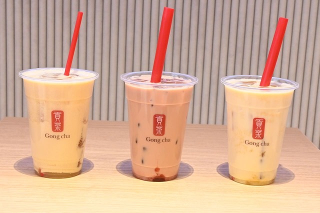 【ゴンチャ 原宿神宮前店】ピーチ、ストロベリー、マンゴーの3種類のフルーツミルクティー