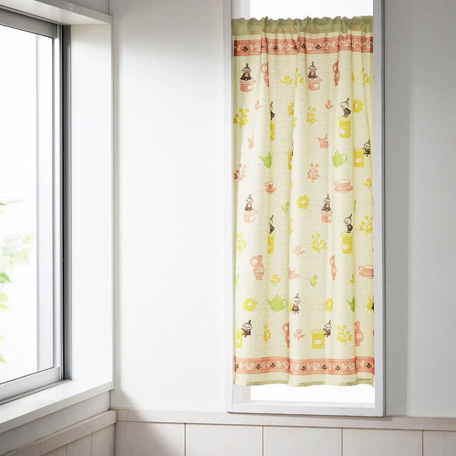 プリントカフェカーテン／リトルミイ＜1枚＞ 「ムーミン」｜￥2,990～4,490 （税込）