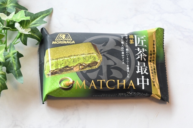 【セブン-イレブン新商品】「匠茶最中」（376円）／「チョコモナカジャンボ」でもおなじみの森永製菓が手がけたアイス