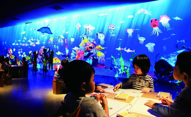 『お絵かき水族館』チームラボ,2013
