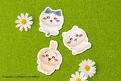 8個入パッケージには、「ちいかわ」「ハチワレ」「うさぎ」のオリジナルステッカーがランダムで1枚封入!