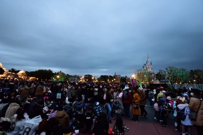 Tdl 7 7まで延長 激混み アナ雪 ワンス アポン ア タイム 混雑状況を徹底解説 ワンス写真53枚 2 5 ディズニー特集 ウレぴあ総研