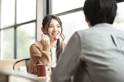 彼氏が あ 元カノとは違うな と気づいたこと 3 外食のときに 1 2 Mimot ミモット