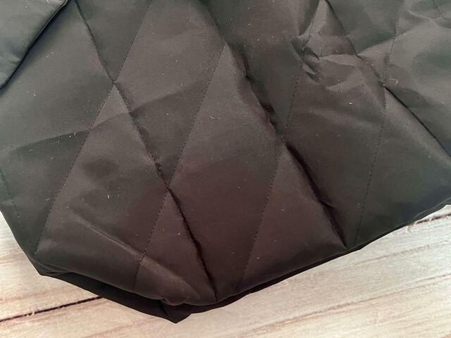 素材はポリエステル。中綿入りでふかふか♪