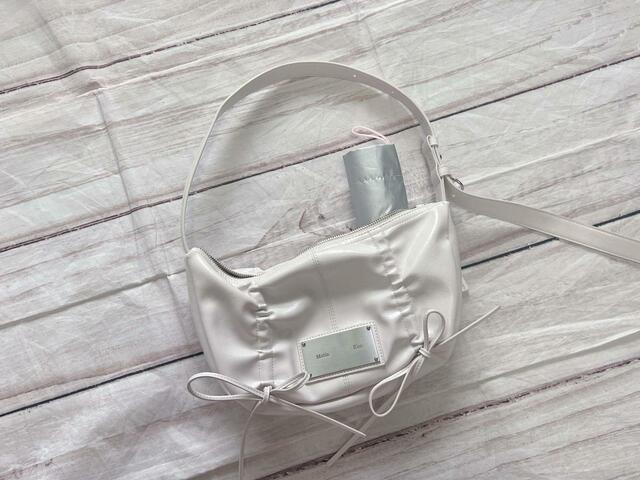 小さめサイズのバッグにもラクラク収納可能！