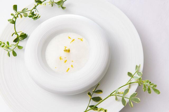 【東京ディズニーシー・ファンタジースプリングスホテル】ラ・リベリュール　ディナーメニュー例