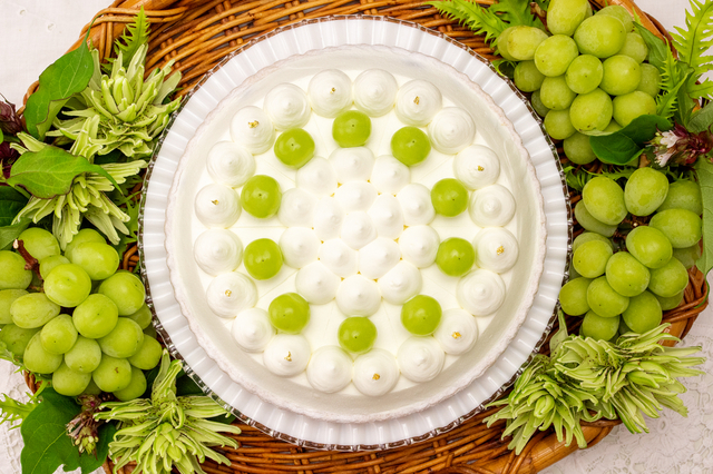 【キル フェ ボンのアソシエおすすめランキング 1位】青山限定「シャインマスカットのショートケーキタルト」