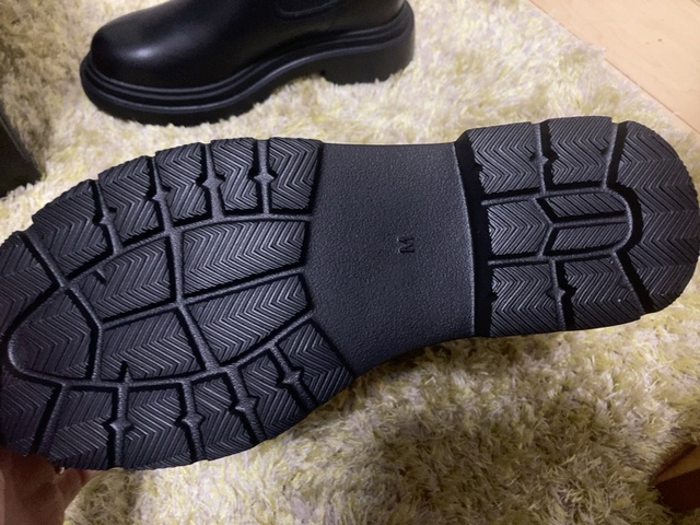 【GU リブニットソックスブーツ】靴裏のデザインもさりげなくおしゃれ！