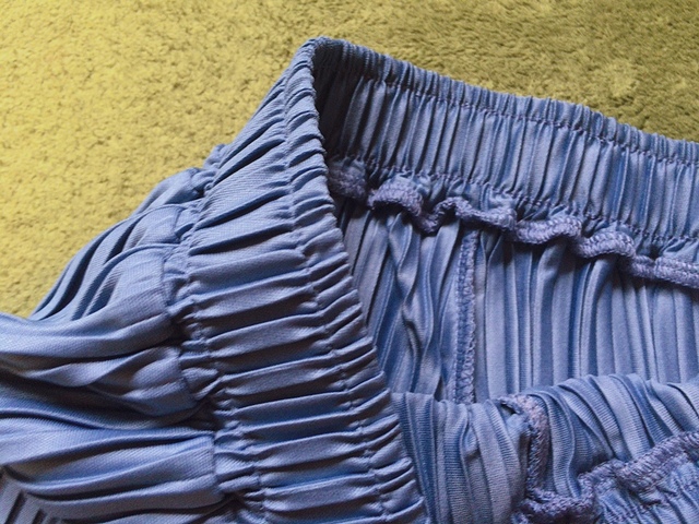 【Honeys プリーツパンツ】ゴムでリラックスフィット