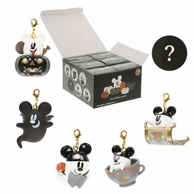 チャームセット 4,800円|東京ディズニーリゾート「ディズニー・ハロウィーン」2023スペシャルグッズ|販売店舗:東京ディズニーランド「ディズニー&カンパニー」、東京ディズニーシー「エンポーリオ」