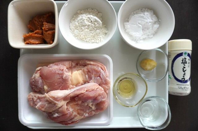 【〈塩分ハーフ〉ぐっち夫婦レシピ：味噌から揚げ】材料