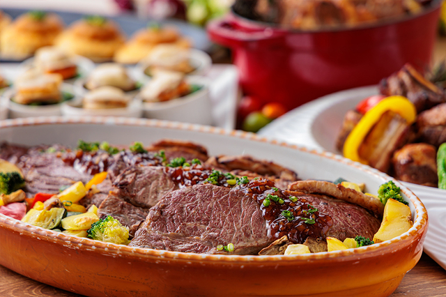 「BEST OF TORIKO 食べ放題ランチプラン」<期間:2026年4月1日~5月31日>【【神戸三宮東急REIホテル】3,800円でサーロインステーキや骨付きスペアリブなど豪華メインが、90分間おかわり自由で食べ放題!】