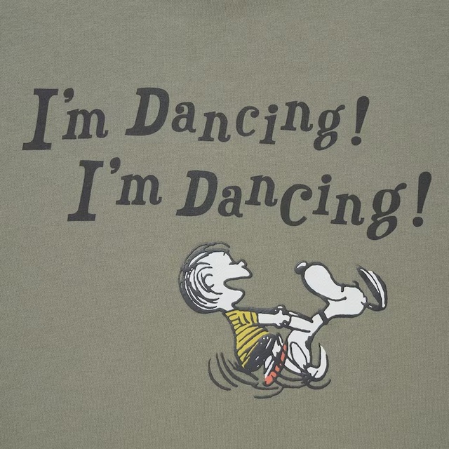 ピーナッツ ダンスタイム・ウィズ・スヌーピー スウェットシャツ｜2,990円｜ユニクロ UT「ピーナッツ ダンスタイム・ウィズ・スヌーピー」コレクション