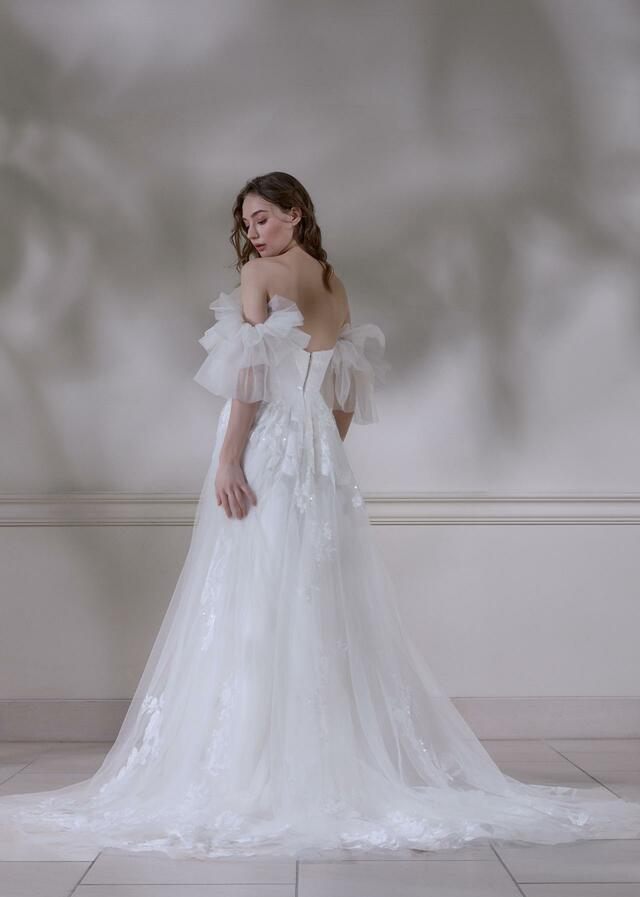 「DAVID K NEW YORK（デヴィッド ケイ ニューヨーク）」新作ウェディングドレス　NY-0127_Offwhite