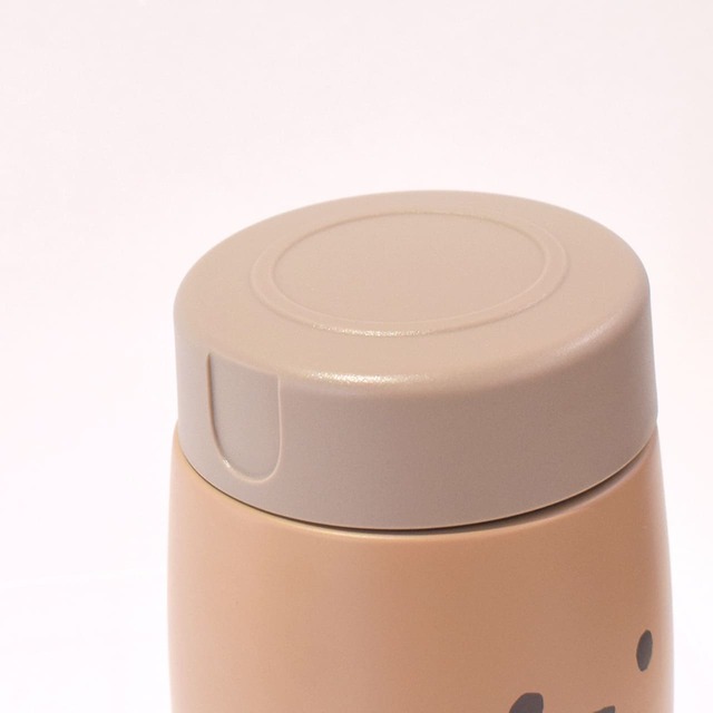 【Sabu】フタには指がフィットしやすい凹みがあり、開けやすい設計