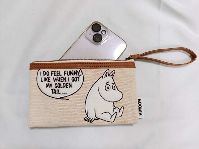 携帯電話もすっぽり入る大きさ【SPRiNG 11月号増刊】付録：MOOMIN（ムーミン）スマホも入る「お財布クラッチバッグ」