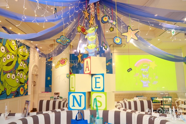 「トイ・ストーリー エイリアン」OH MY CAFE