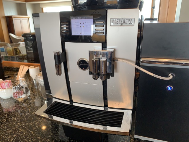 コーヒーも自由に楽しめる