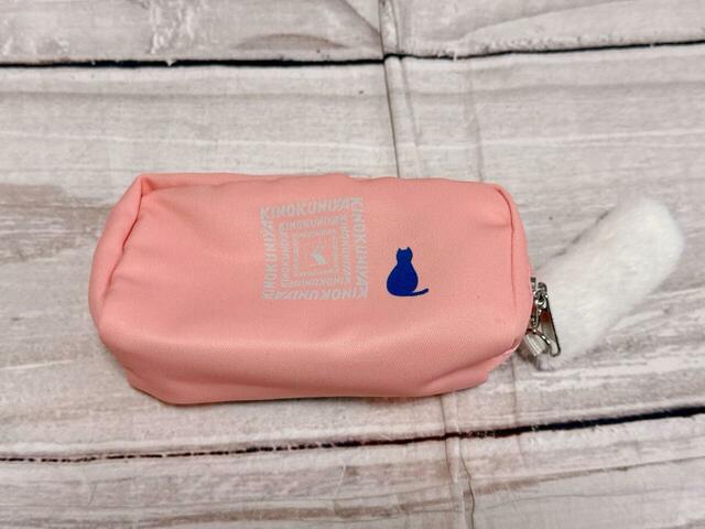 背面にもデザイン入りで、両面抜かりなくかわいいのがうれしい！