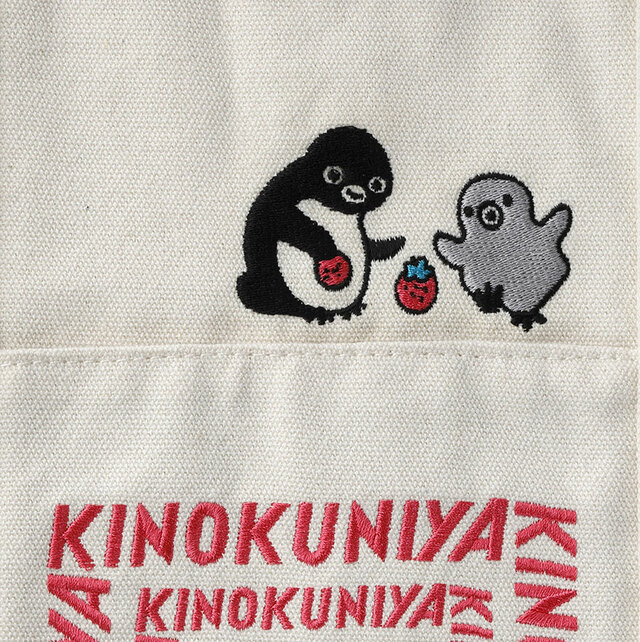 【紀ノ国屋×Suicaのペンギン ビッグトート/いちご】Suicaのペンギンと子ペンギンのワンポイント刺繍に癒される♪