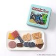 「【カード付】きかんしゃトーマス クッキー缶」＜価格：3,300円（税込）＞ 【【きかんしゃトーマス×Cake.jp】オリジナルカードや絵本がセットになった「きかんしゃトーマス クッキー缶」が登場！】