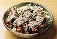 レストハウス 舞子（愛知／豊田）　味噌マヨ鶏唐丼 1180円 自家製ソースと濃厚なマヨネーズがキモ。鶏唐揚げに味噌ソースが意外と合う。ご飯大盛りは＋200円