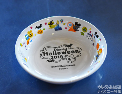新品 ディズニーリゾート限定 TDR ハロウィン プレート 大皿 コップ セット レンジOK】ディズニー・ハロウィーン限定のデザート付きカップが